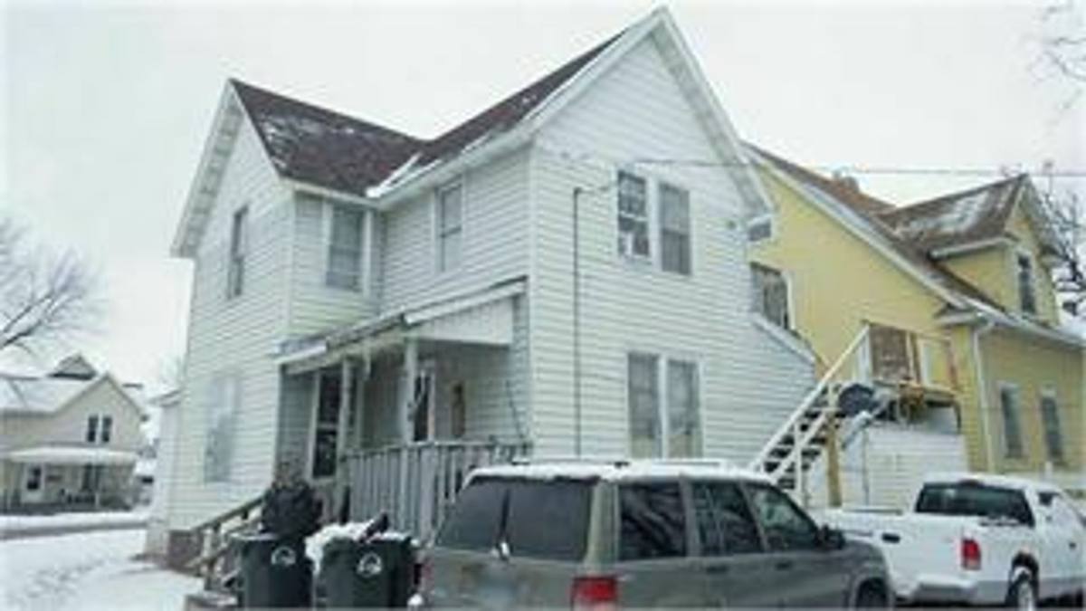 Apartment for rent at 401-403 S 15th St, Fort Dodge, IA 50501