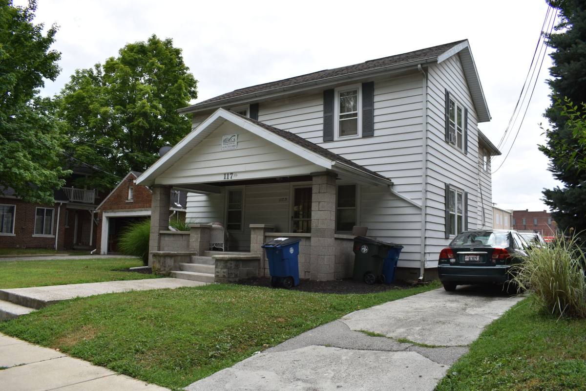Apartment for rent at 117 & 1 2 N Summit St, Bowling Green, OH 43402