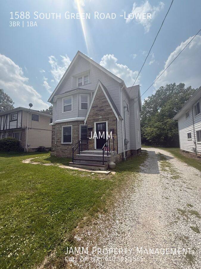 Apartment for rent at 1588 S Green Rd -Lower, Cleveland, OH 44121