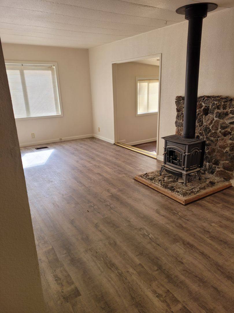 House for rent at 11405 Hamaker Mountain Rd, Keno, OR 97627