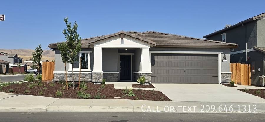 House for rent at 233 Moss Ranch Way, Patterson, CA 95363