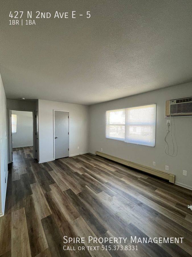 Apartment for rent at 427 N 2nd Ave E #5, Newton, IA 50208