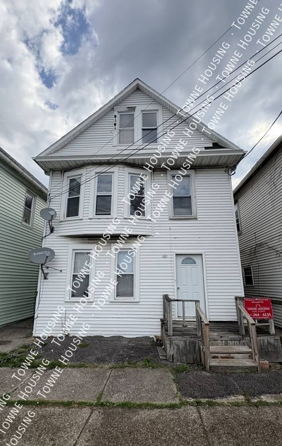 Apartment for rent at 661 Oliver St, North Tonawanda, NY 14120