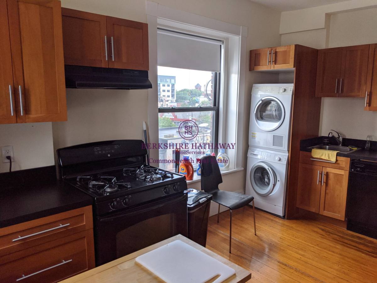 Apartment for rent at 7 Brookline St #5, Cambridge, MA 02139