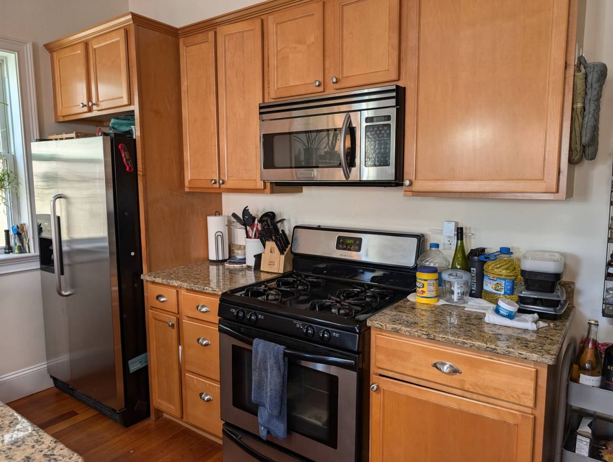 Apartment for rent at 175 Elm St #3, Cambridge, MA 02139