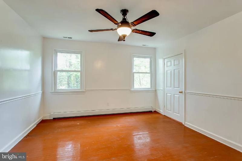 House for rent at 301 Loureiro Lane, Suitland, MD 20746