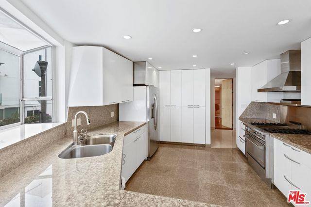 Apartment for rent at 6 Eastwind St #110, Marina Del Rey, CA 90292