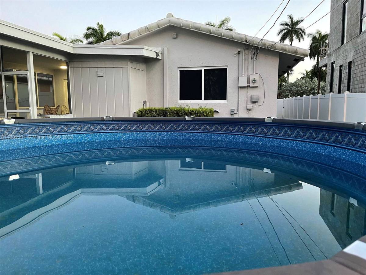 House for rent at 1020 Hollywood Blvd, Hollywood, FL 33019