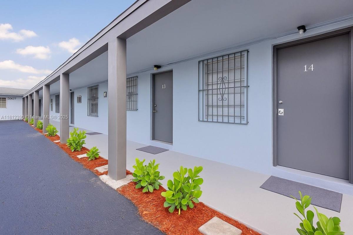 Apartment for rent at 5807 SW 25th St #7, Hollywood, FL 33023