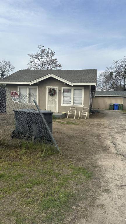 House for rent at 509 Marshall Ave, Modesto, CA 95351