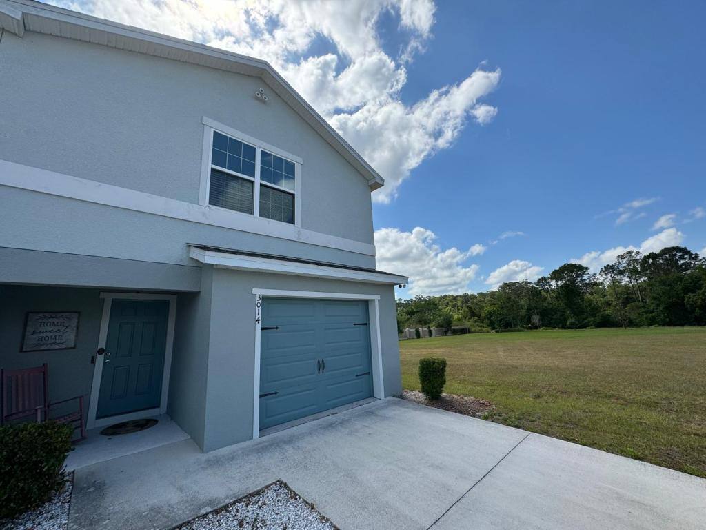 Townhouse for rent at 3014 Fieldwood Circle, Saint Cloud, FL 34772