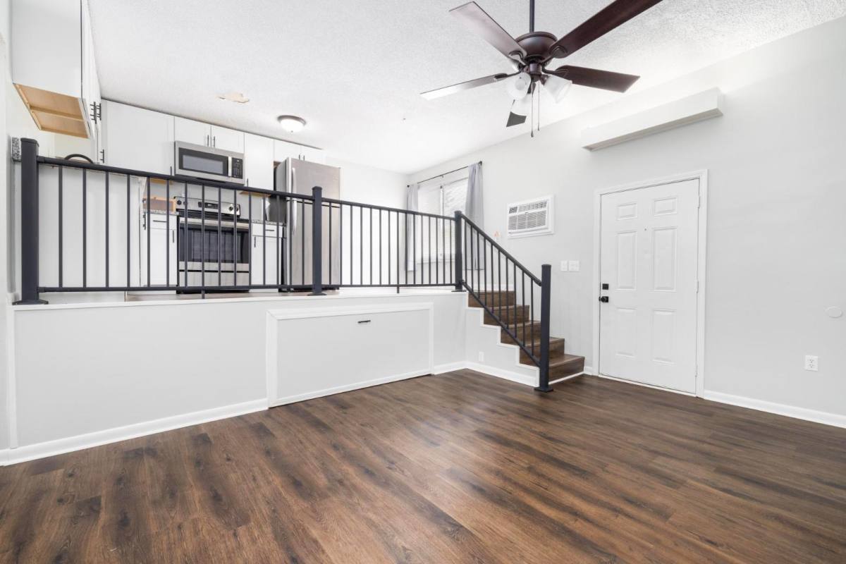Apartment for rent at 3814 Memorial Blvd, Kingsport, TN 37664