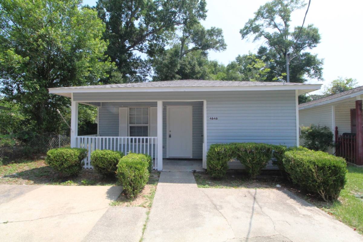 House for rent at 4848 Eva Dr, Pensacola, FL 32506