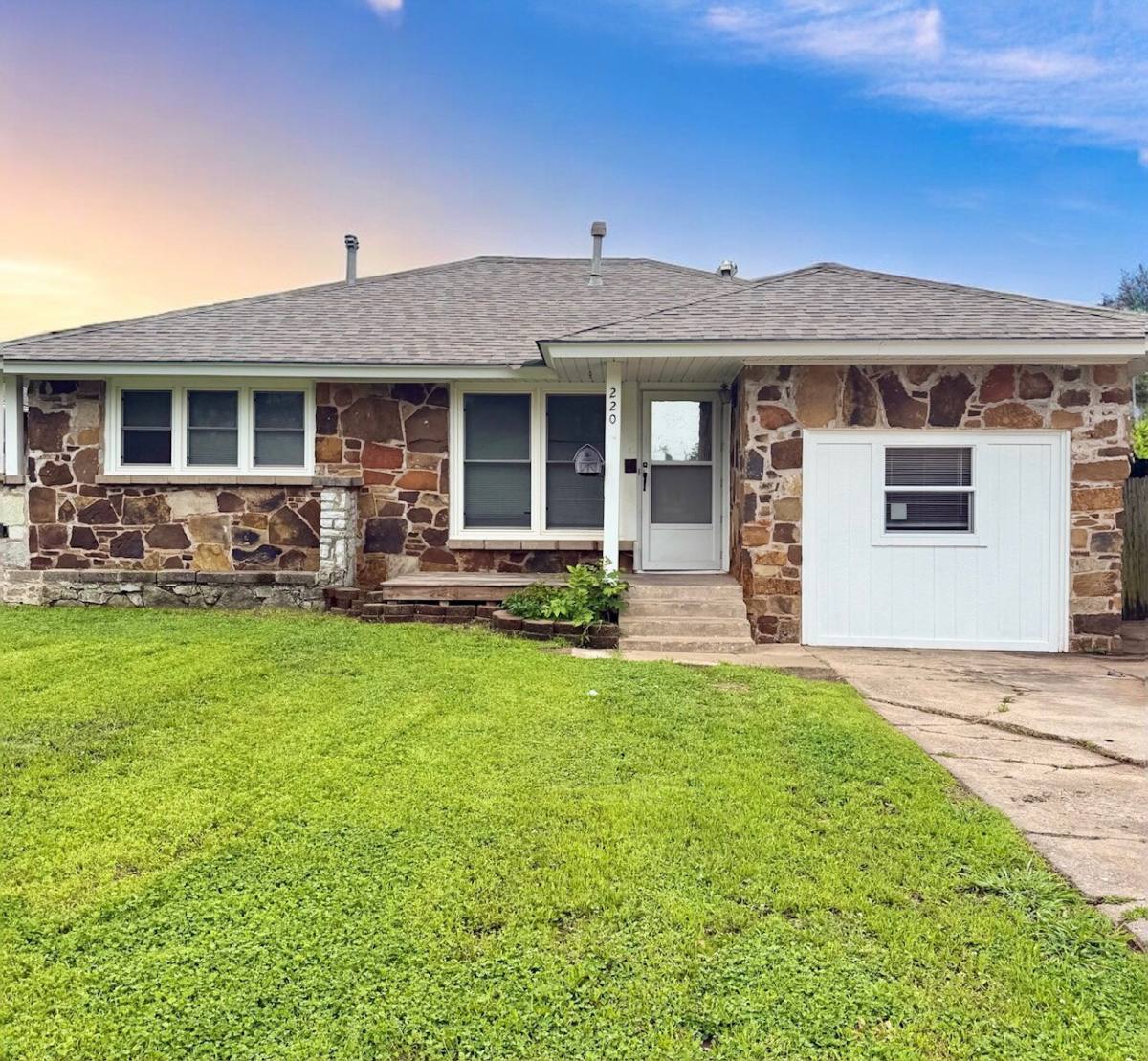 House for rent at 220 E Key Blvd, Oklahoma City, OK 73110