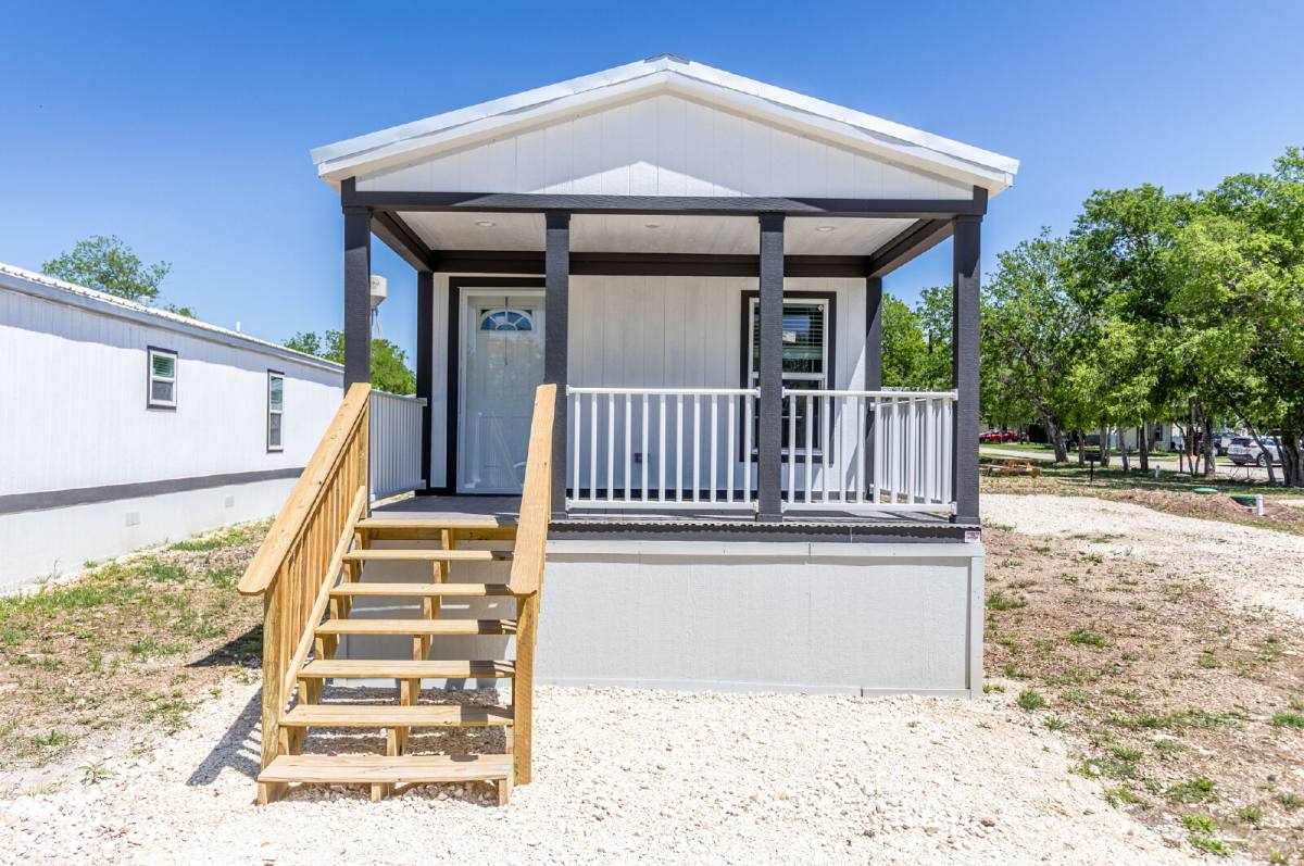 House for rent at 193 Live Oaks St #8, Medina, TX 78055