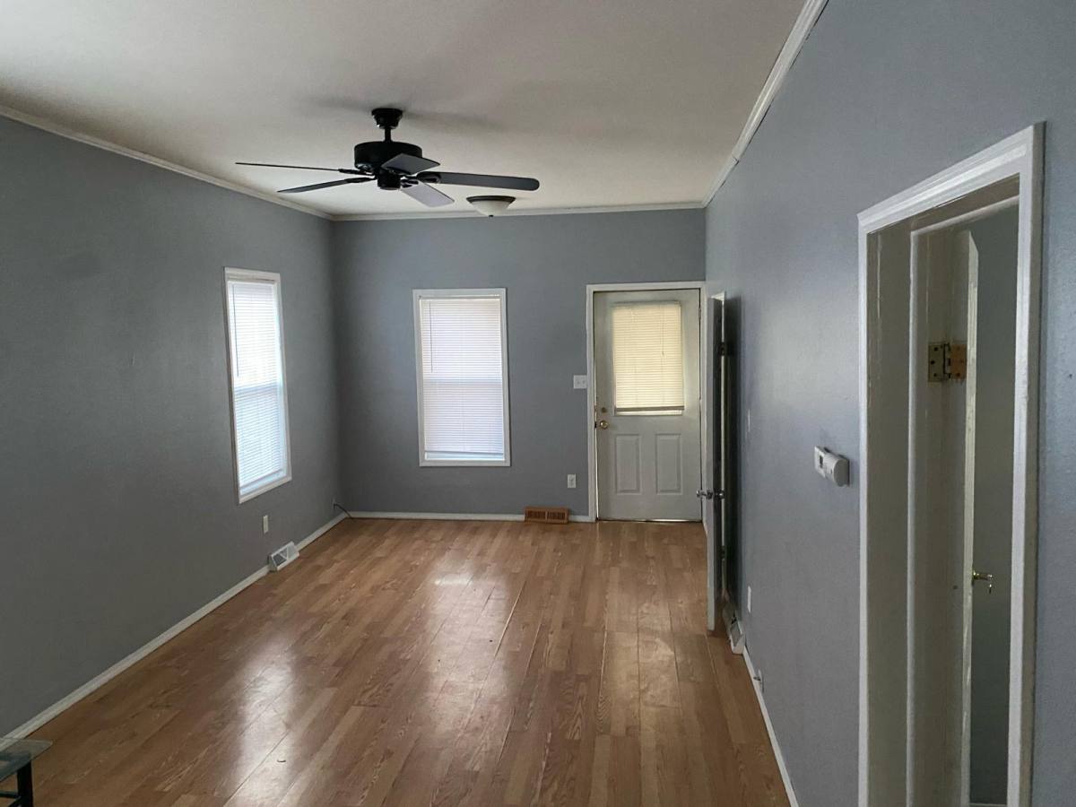 House for rent at 813 S Mason St, Saginaw, MI 48602