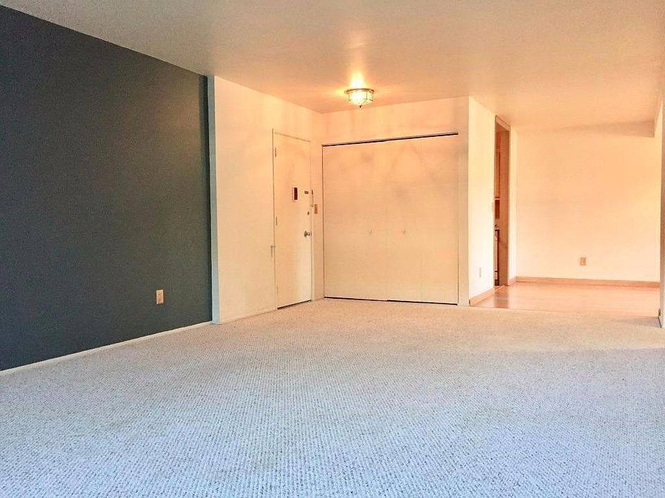 Condo for rent at 2104 Pauline Blvd #107, Ann Arbor, MI 48103