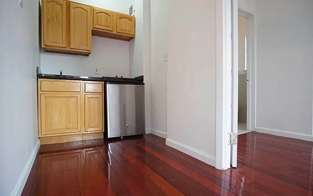 Apartment for rent at 350 Greene Ave #1B, Brooklyn, NY 11216