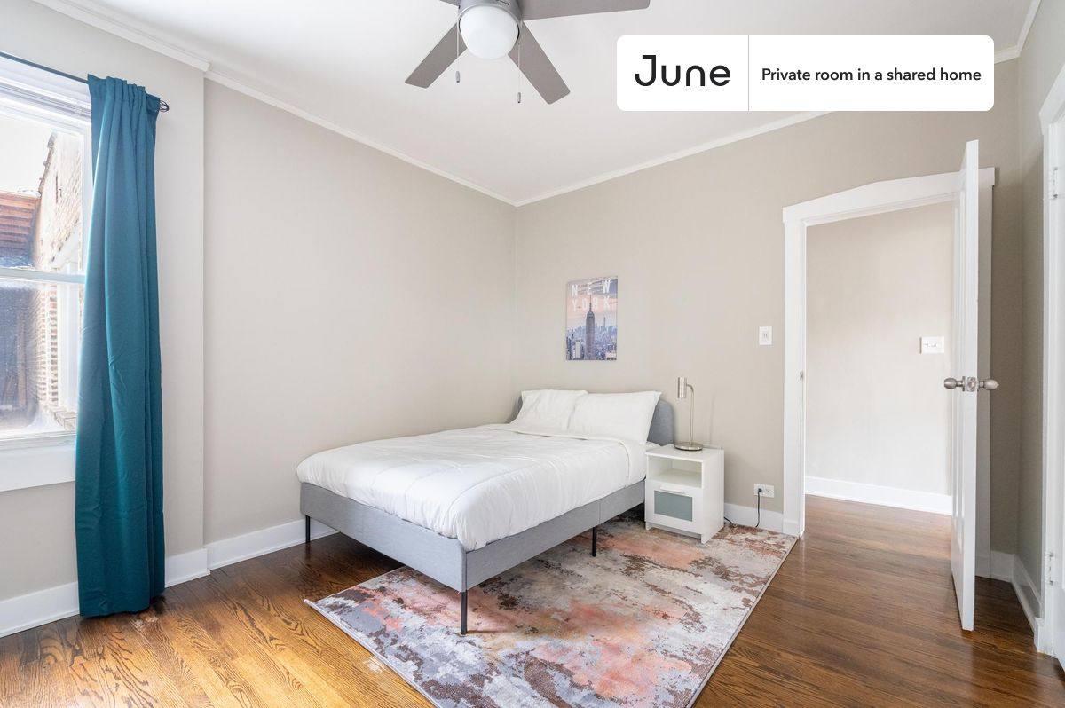 Apartment for rent at 3304 W Armitage Ave #B, Chicago, IL 60647