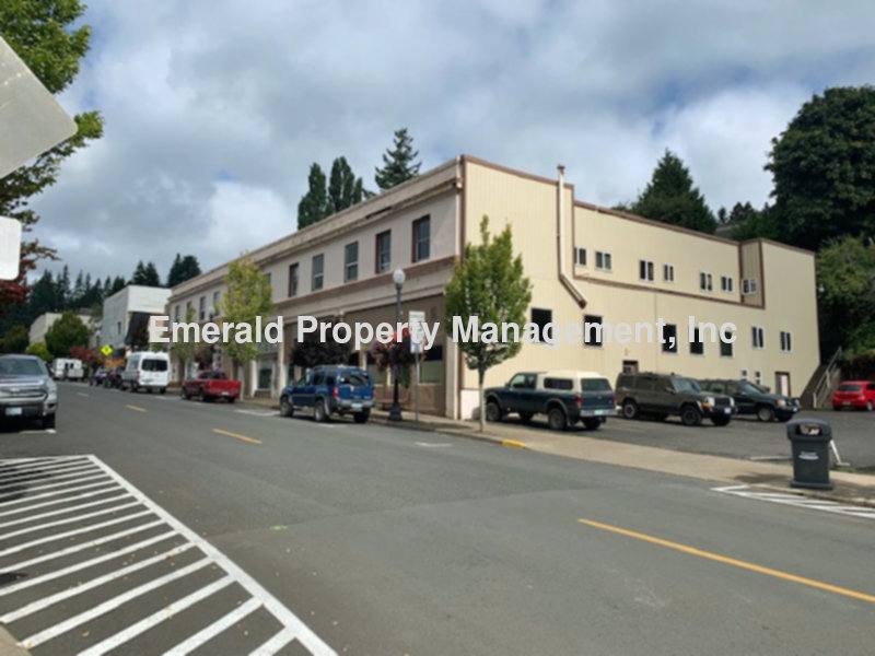 Apartment for rent at Yaquina, 246 S Main St #18, Toledo, OR 97391
