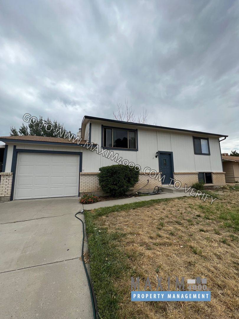 House for rent at 494 1 2 Anjou Dr, Grand Junction, CO 81504