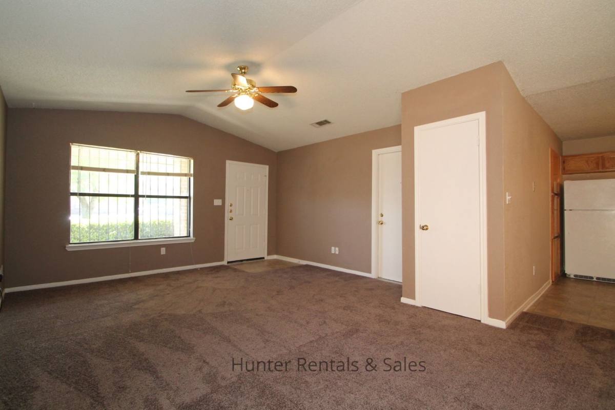 Townhouse for rent at 903-B Clairidge Ave, Killeen, TX 76549