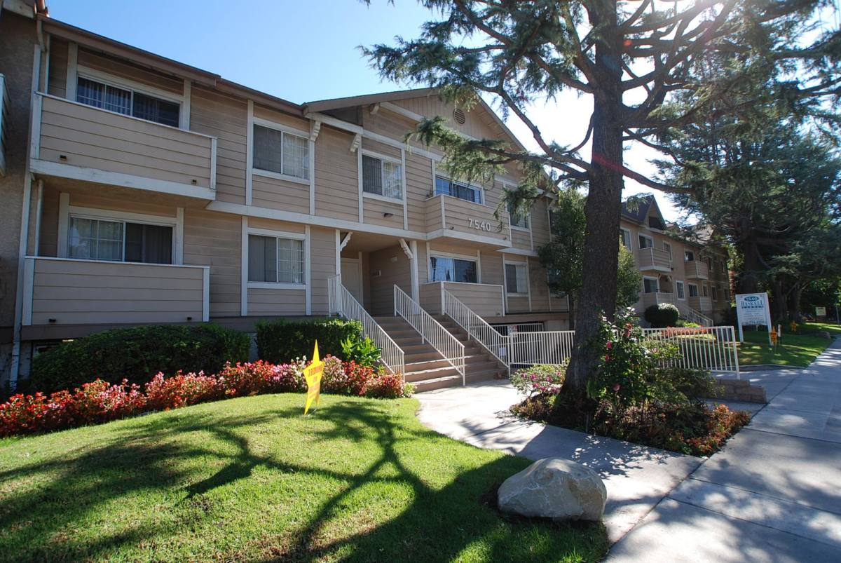 Apartment for rent at 7540 Haskell Ave, Van Nuys, CA 91406