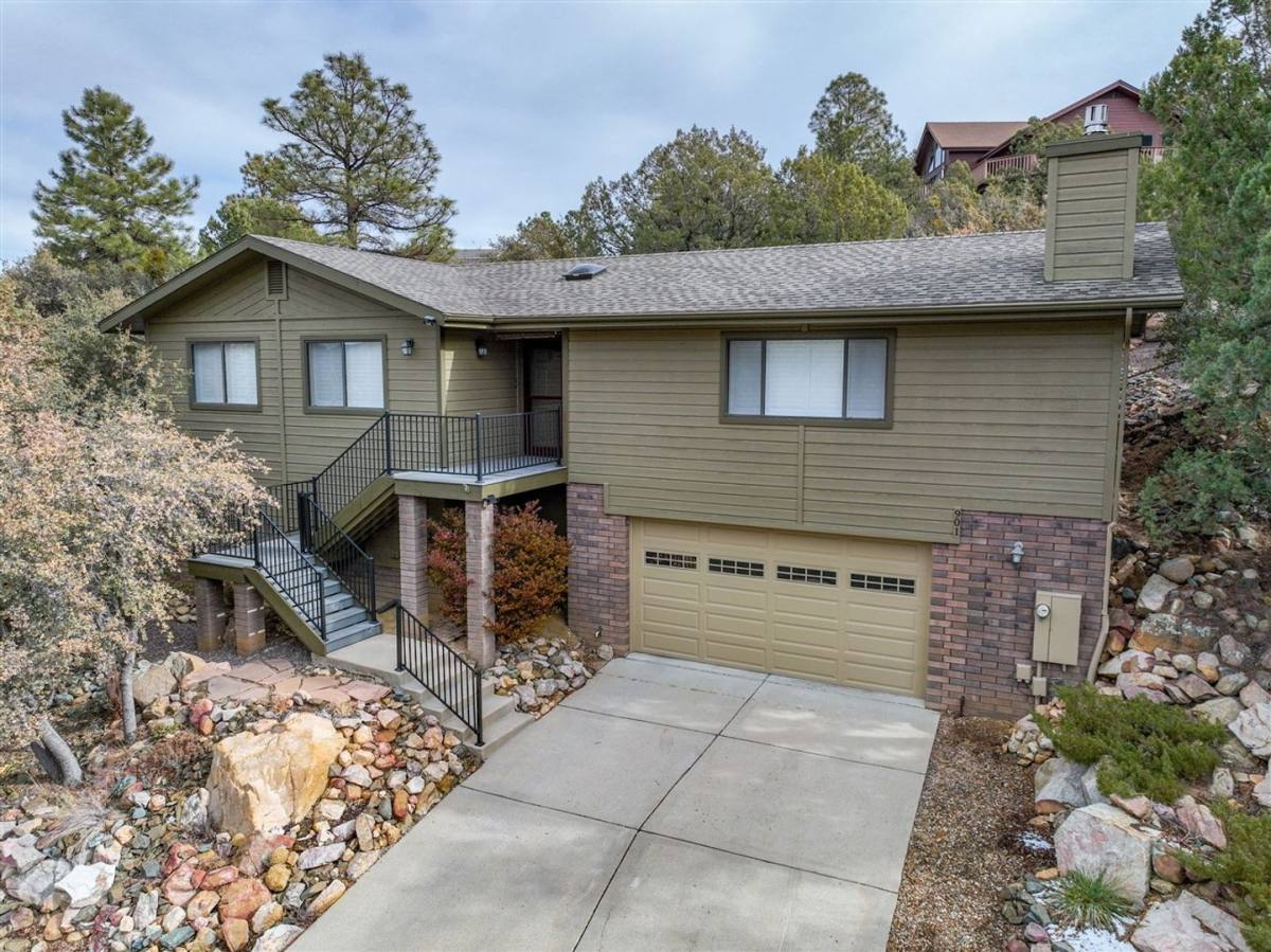 House for rent at 901 Sugarloaf Rd, Prescott, AZ 86303