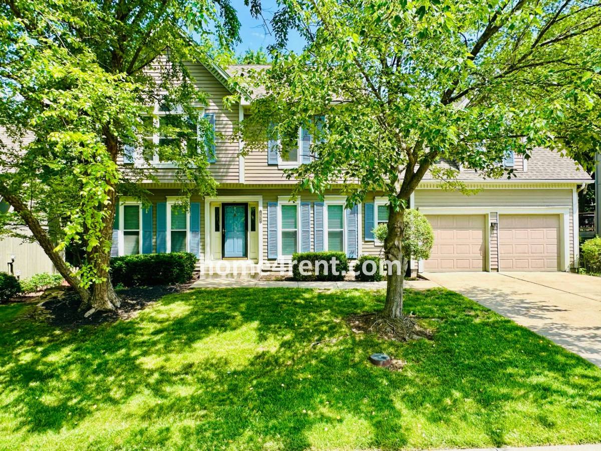House for rent at 15639 Beverly St, Overland Park, KS 66223