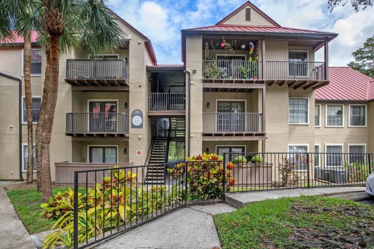 Condo for rent at 199 Afton Square, Altamonte Springs, FL 32714