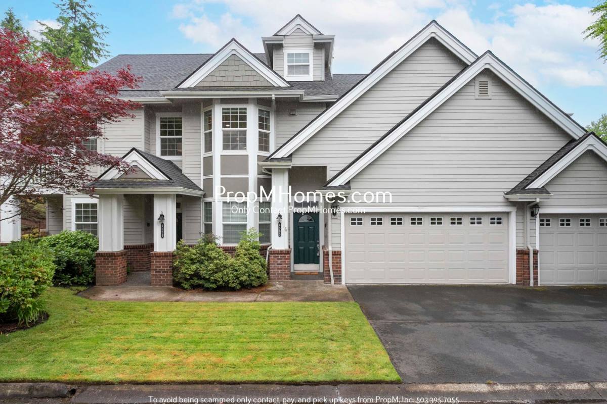 Townhouse for rent at 6595 Summerlinn Way, West Linn, OR 97068