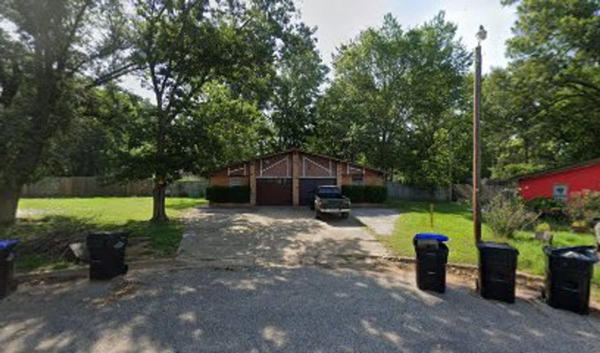 Townhouse for rent at 130 Queens Court, Longview, TX 75604