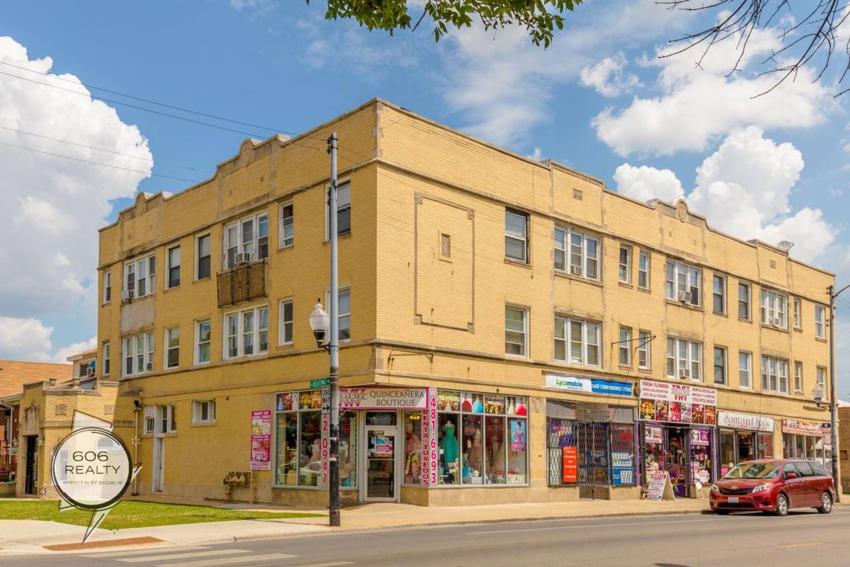 Apartment for rent at 2801 N Keating Ave, Chicago, IL 60639