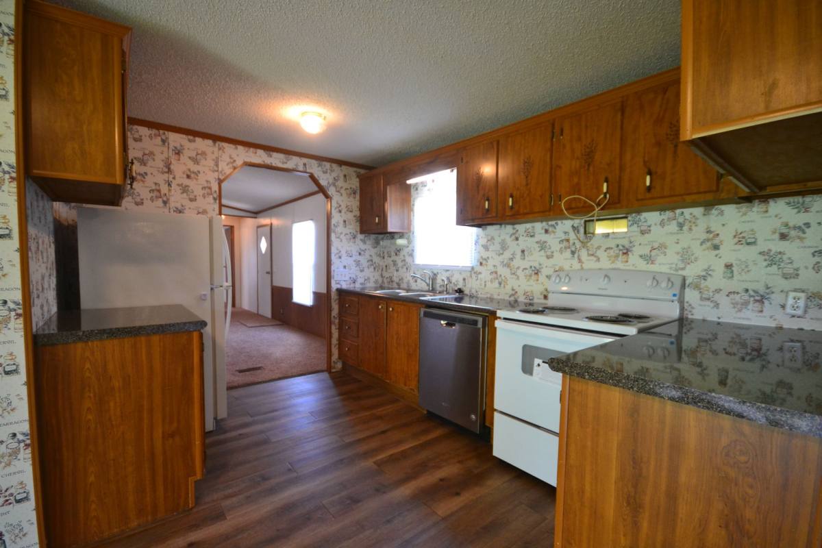 Apartment for rent at 873 E 420th Rd, Bolivar, MO 65613