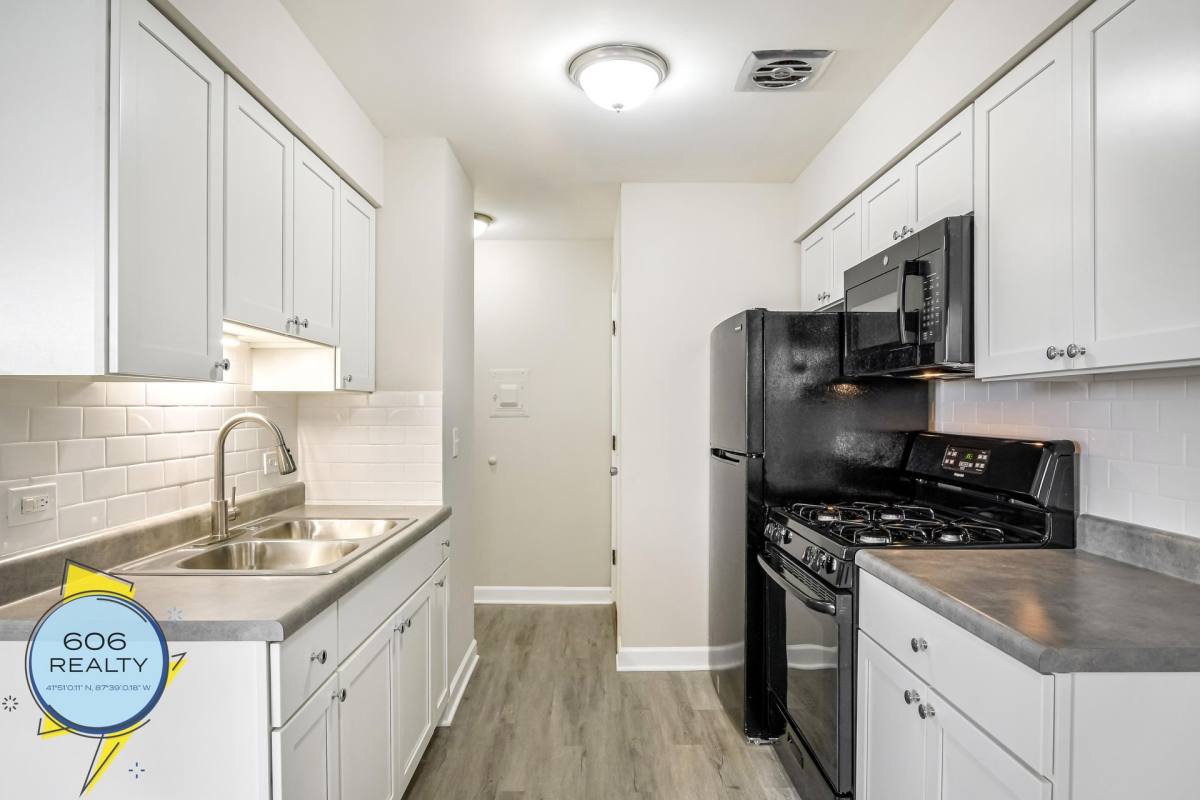 Apartment for rent at 3001 N Thatcher Ave, River Grove, IL 60171