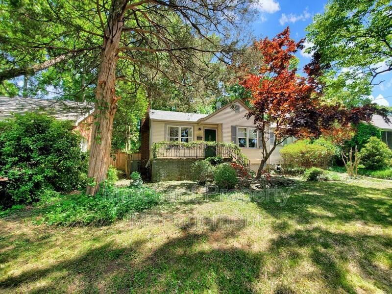 House for rent at 17 Arthur Ave, Greenville, SC 29605