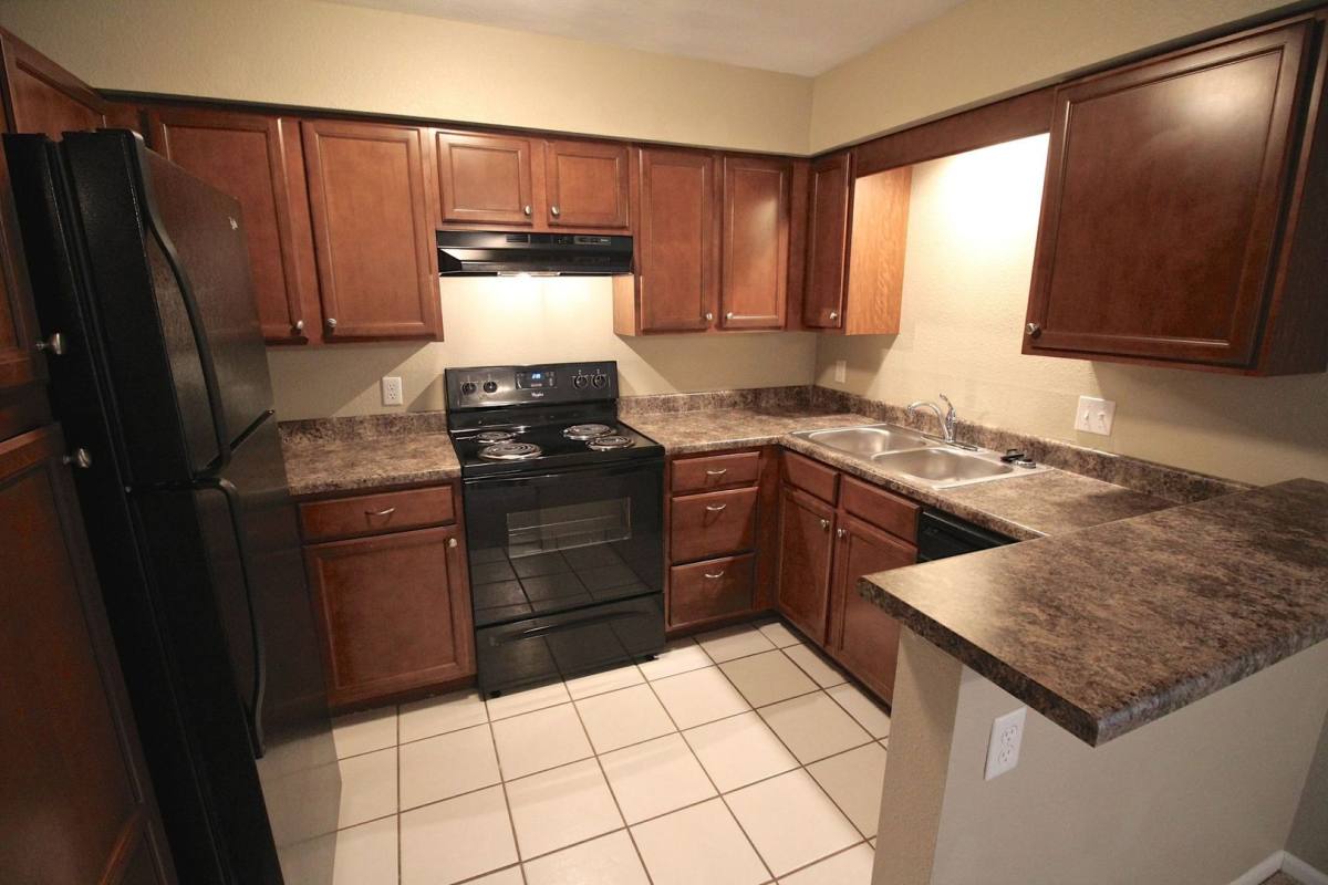 Apartment for rent at 7620 Shawnee Mission Parkway, Mission, KS 66202