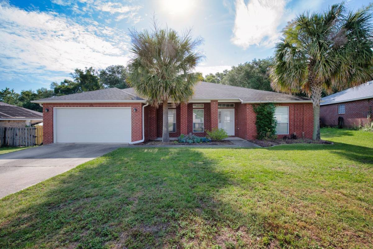 House for rent at 1484 Longbranch Dr, Cantonment, FL 32533