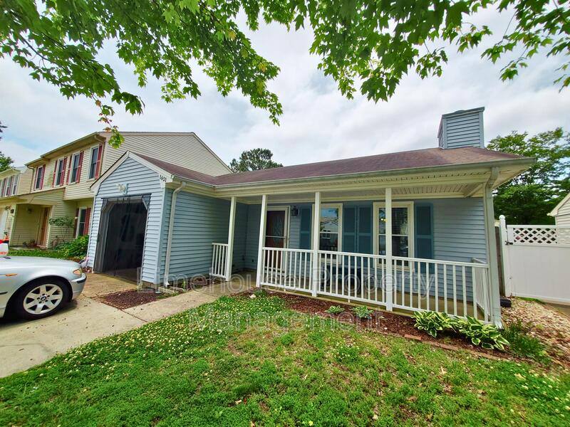 House for rent at 1621 Rodeo Dr, Virginia Beach, VA 23464