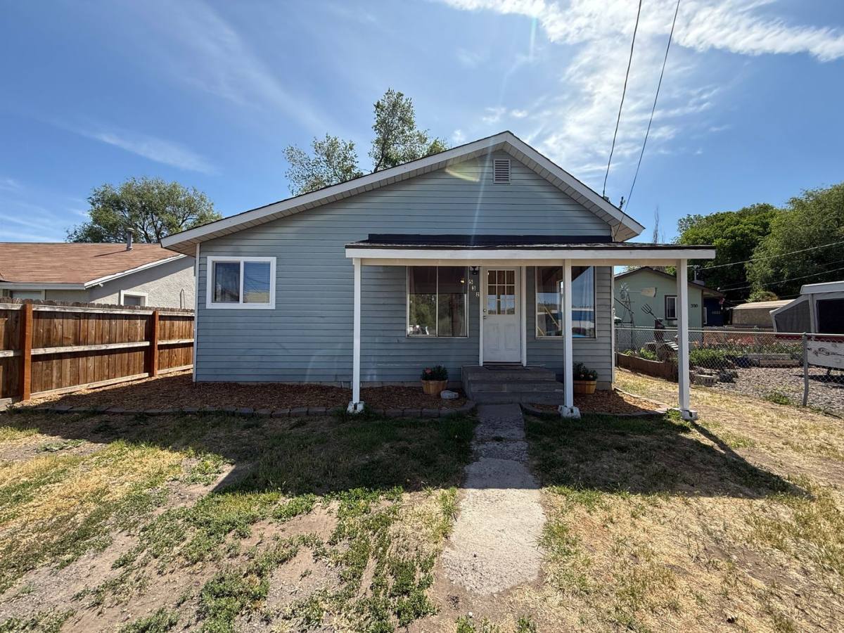 House for rent at 532 NE Belknap St, Prineville, OR 97754