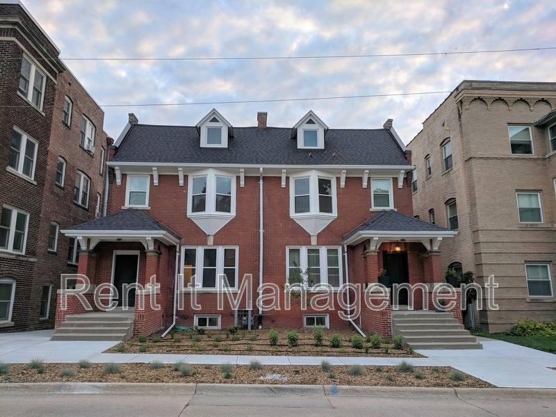 Townhouse for rent at 512 S 31st St, Omaha, NE 68105