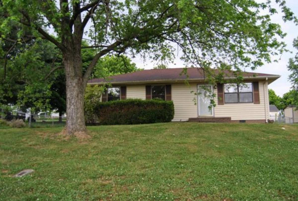 House for rent at 217 Al Oerter Dr, Clarksville, TN 37042