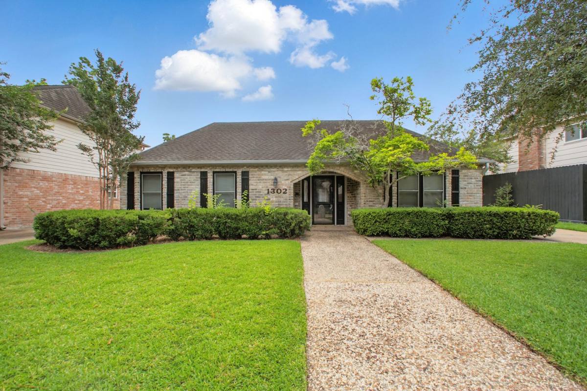House for rent at 1302 Dominion Dr, Katy, TX 77450