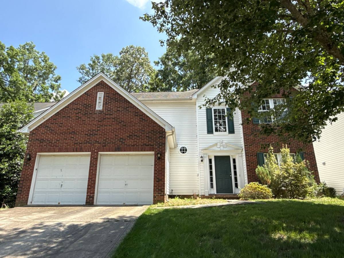 House for rent at 6518 Harburn Forest Dr, Charlotte, NC 28269