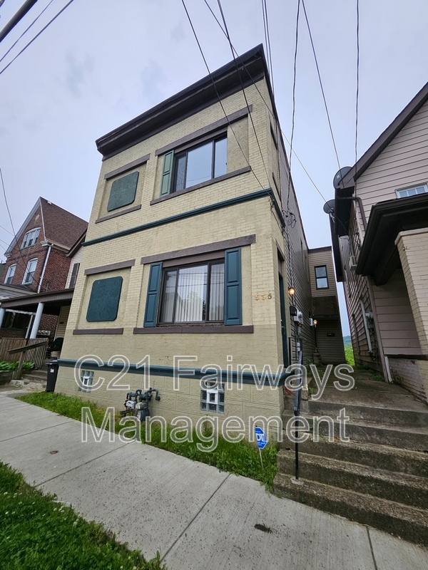 Apartment for rent at 535 3rd St #2, Pitcairn, PA 15140
