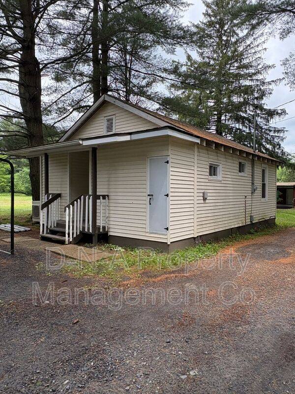 House for rent at 307 Cabin Lane, East Stroudsburg, PA 18301