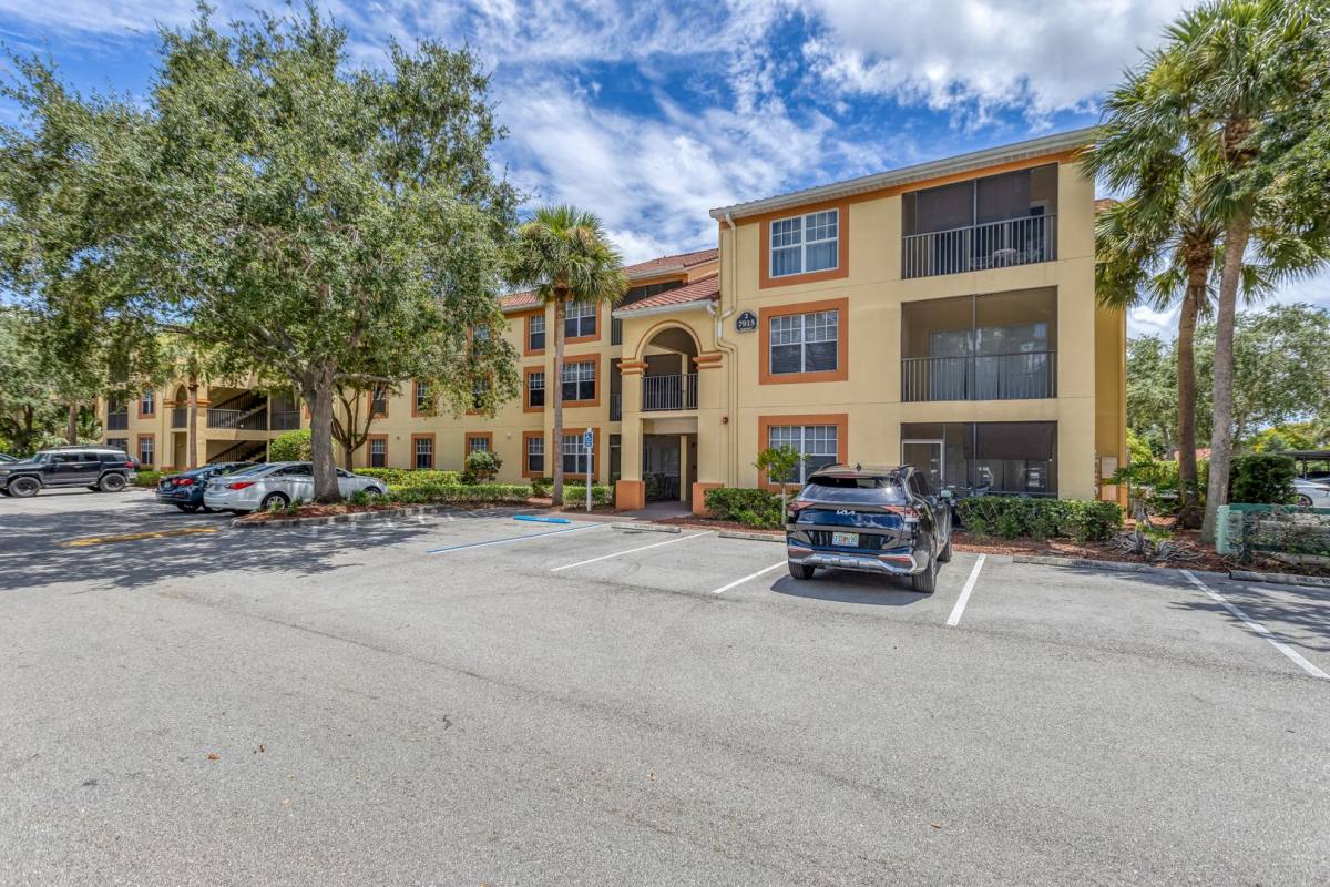 Condo for rent at 7915 Preserve Circle, Naples, FL 34119