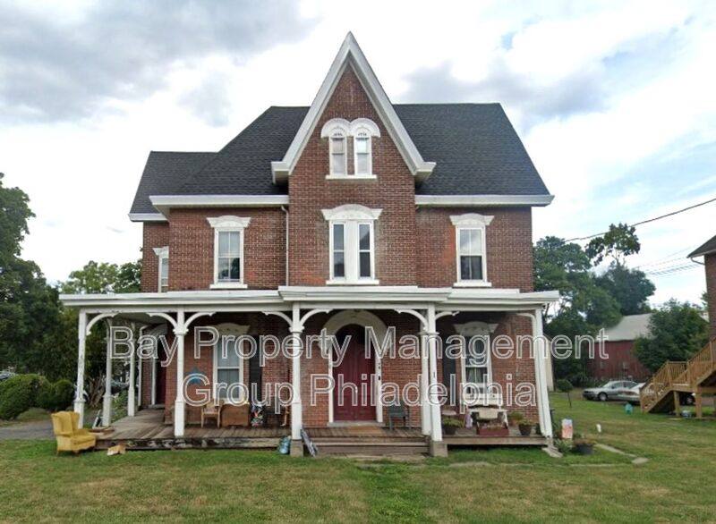 Apartment for rent at 1 S Main St #3, Richlandtown, PA 18955