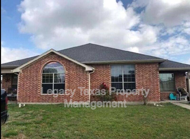 Apartment for rent at 115 Janis St #A, Alvarado, TX 76009