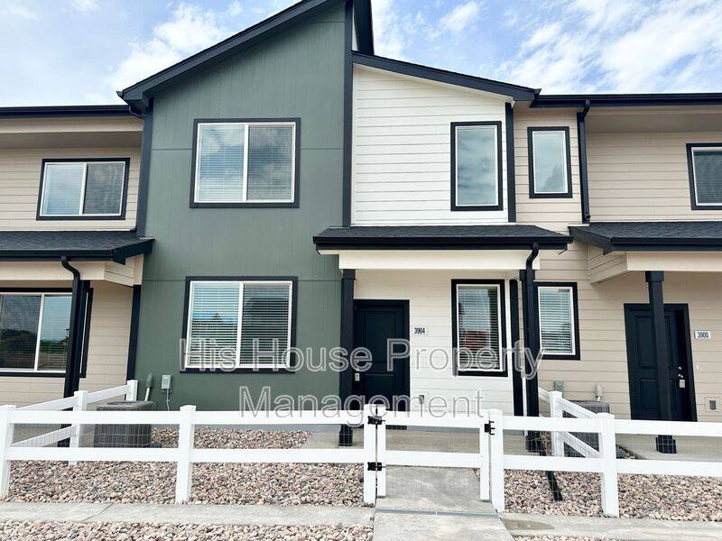 Townhouse for rent at 3905 Canoe St, Evans, CO 80620